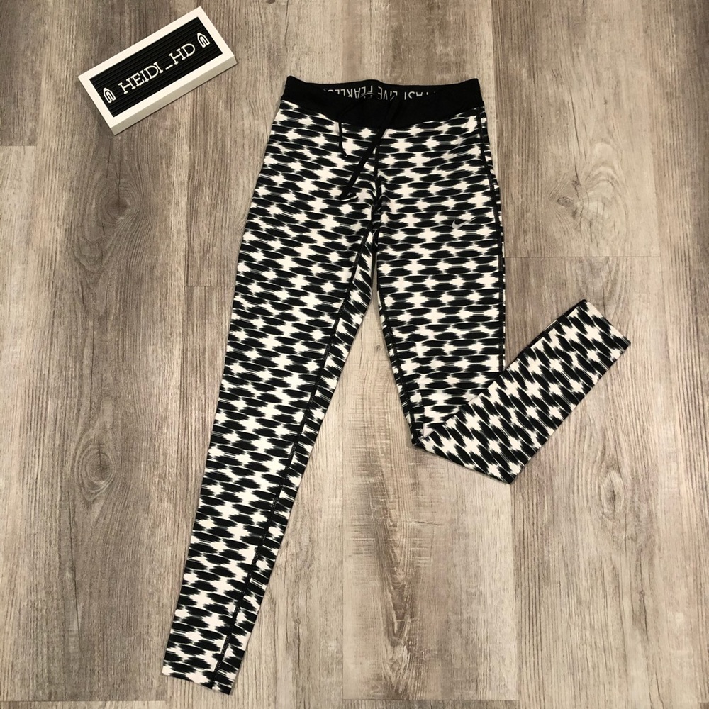Nike | DriFit Legging